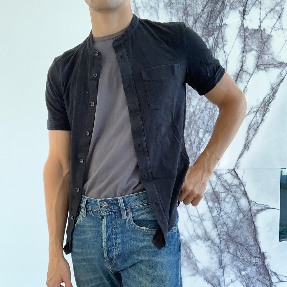 *SOLD* Black - SHORT SLEEVE BUTTON SHIRT